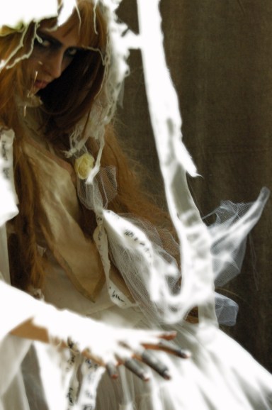 gloomth the house of pomegranates