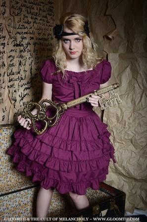 gloomth poppy lolita