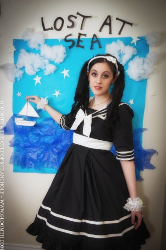 kuroihitomi for gloomth