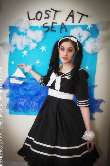 kuroihitomi for gloomth