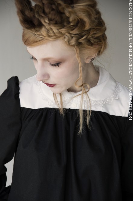 gloomth smock dress with collar