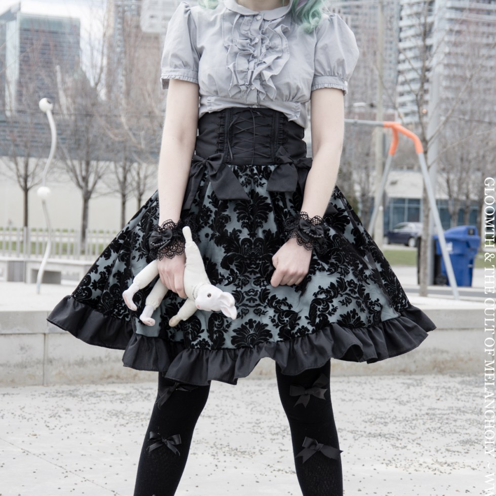 gothic lolita by gloomth