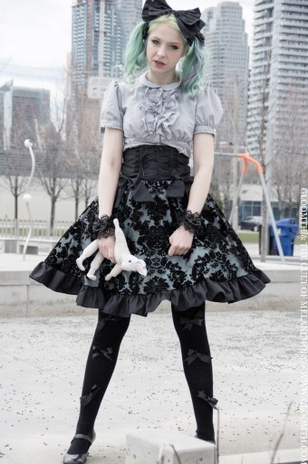 gothic lolita by gloomth