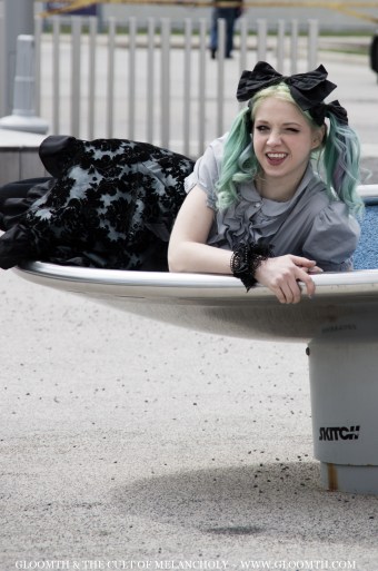 playful gothic lolita gloomth