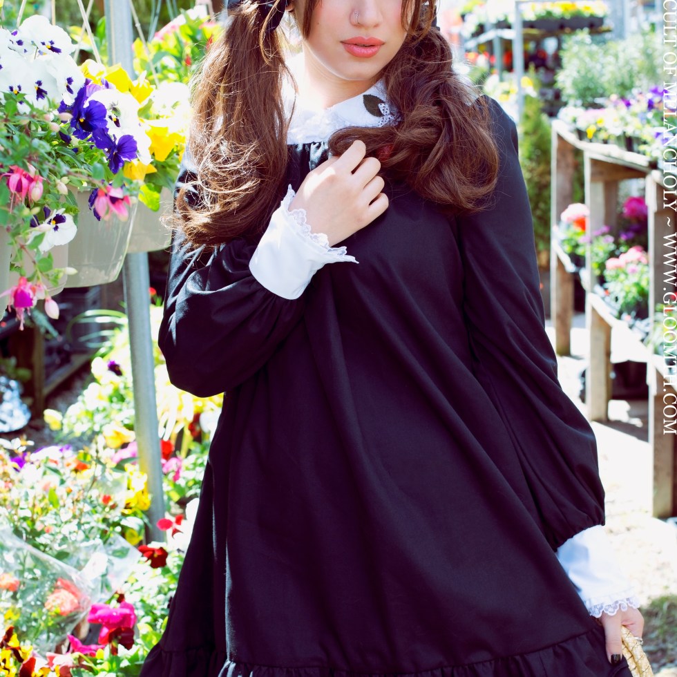 jasmin skull for gloomth otome fashion