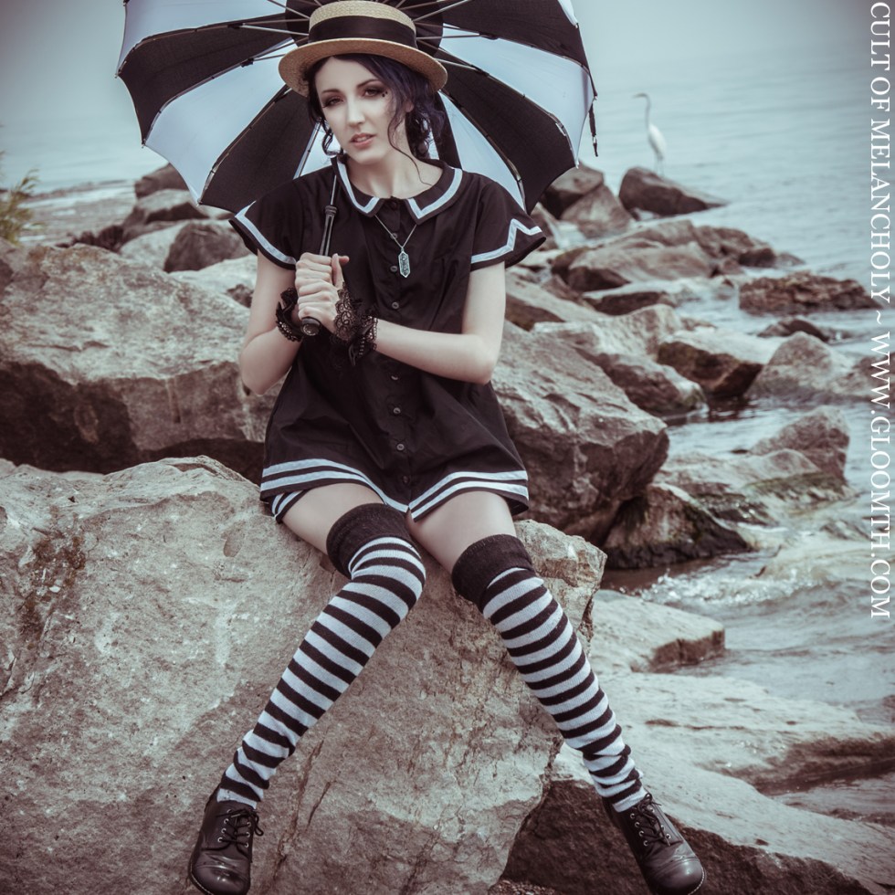 victorian beach outfit gloomth saint alkaline model