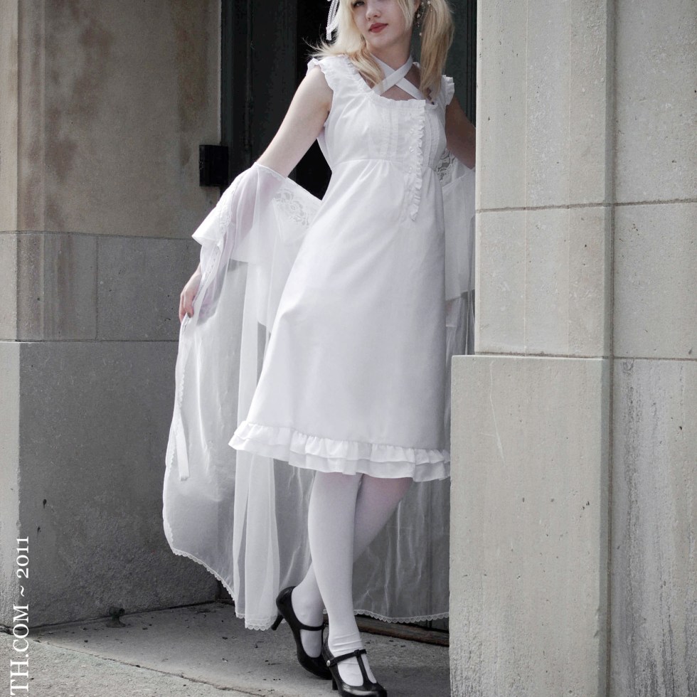 shalott night dress victorian gloomth