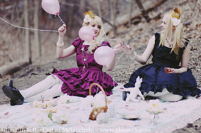 lolita picnic gloomth