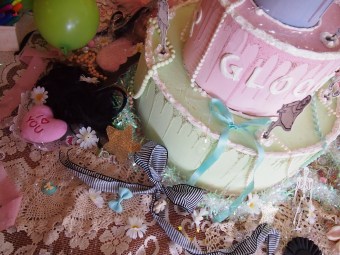 gloomth teaparty cake installation