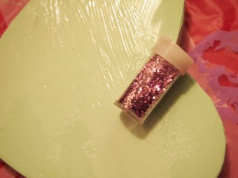 diy candy heart headdress tutorial