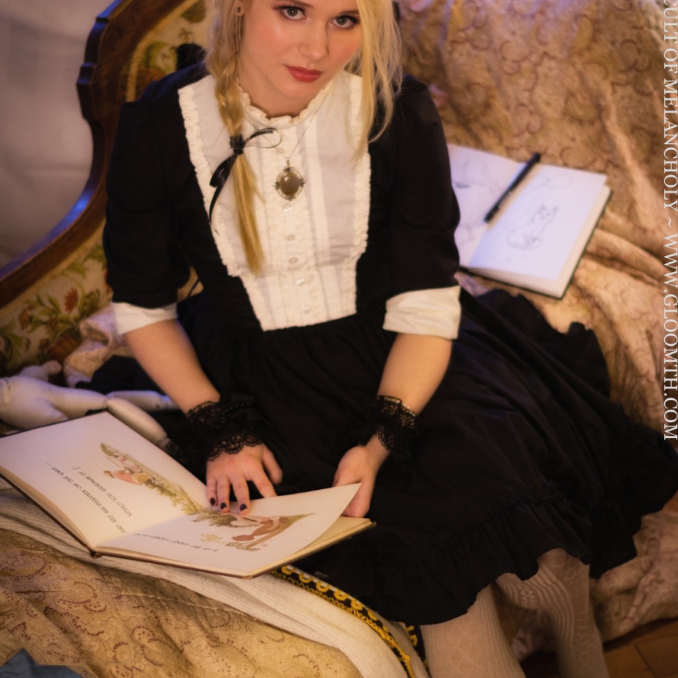 victorian mourning dress