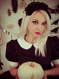 gloomth fine lines gothic doll photoshoot