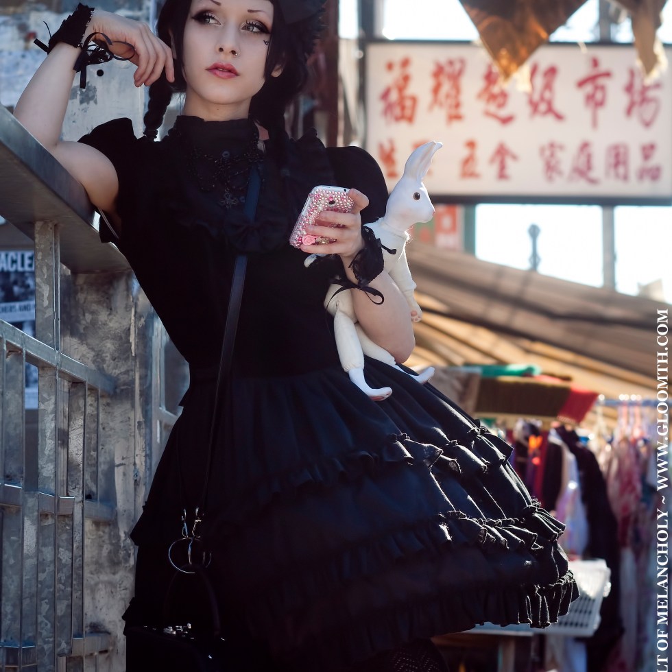 gothic lolita velvet dress gloomth