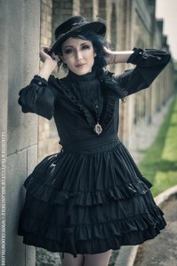 victorian mourning dress gloomth