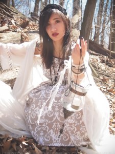 pale forest witch outfit gloomth jasmin kills