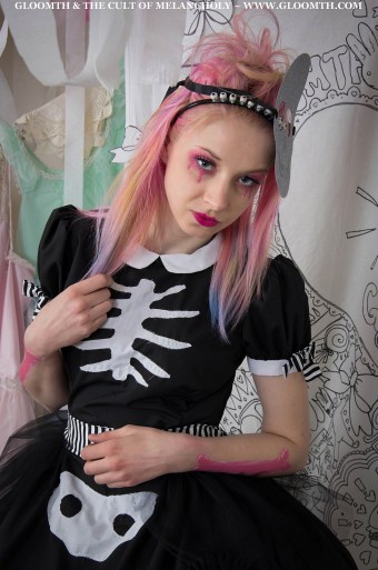 kawaii skeleton costume spooky cute