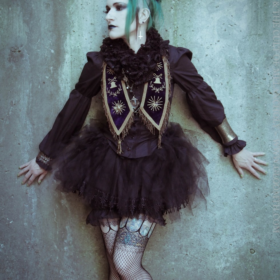 gothic style outfit gloomth
