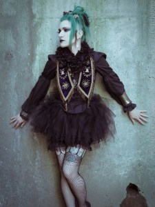 gothic style outfit gloomth