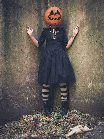 pumpkinhead mask photoshoot gloomth