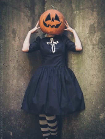 pumpkinhead mask photoshoot gloomth