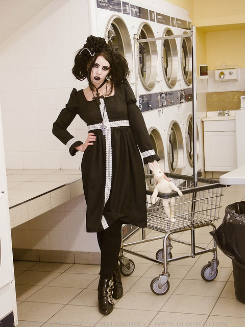 laundromat photoshoot gloomth