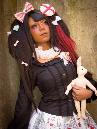 dolly momoiro gloomth model