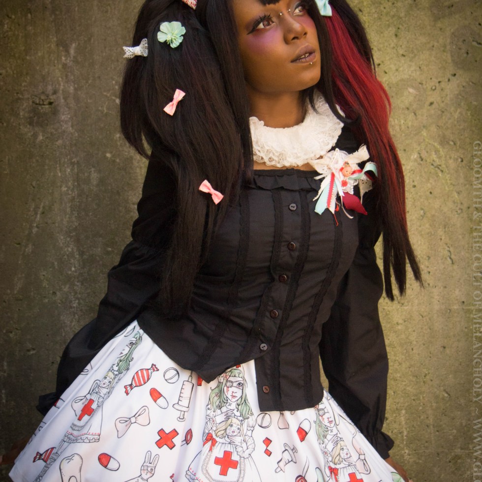 dolly momoiro gloomth model
