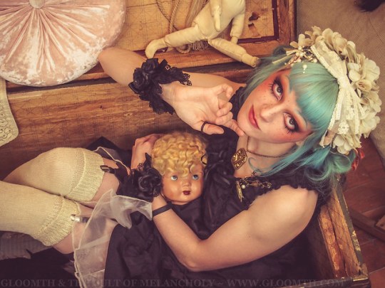 gloomth antique trunk victorian grunge photoshoot vanessa walsh