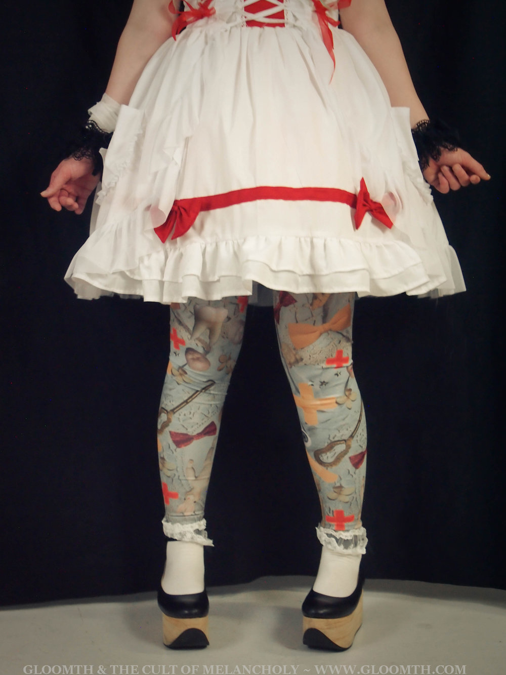 doll-hospital-theme-leggings.jpg