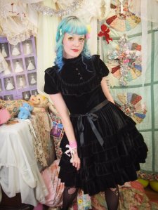 black velvet gothic lolita teaparty dress gloomth canada