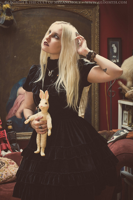 gothic witch fashion by gloomth