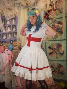 gloomth nurse lolita outfit with matching apron plus size canada