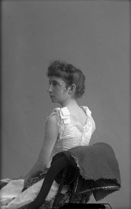 1890s womens fashion in canada victorian