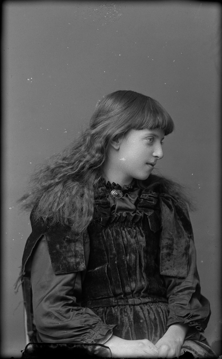 1890s fashion victorian canada womens