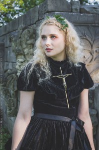joan of arc photoshoot outfit costume gloomth
