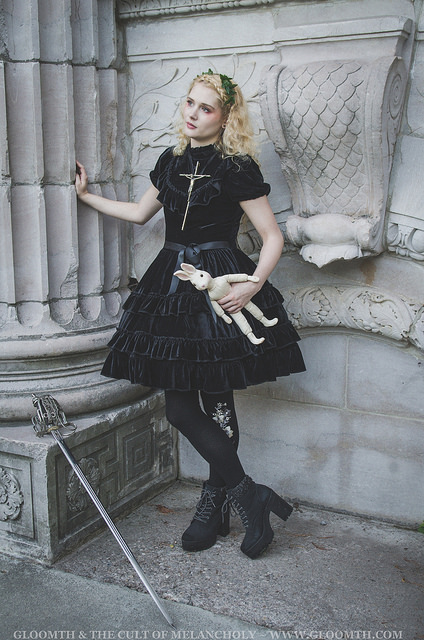 joan of arc outfit gloomth photoshoot halloween