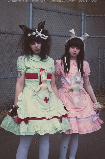 pastel lolita nurses in a creepy hospital gloomth