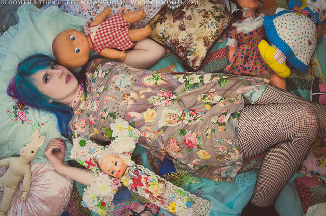 cherubs memorial crosses print victorian dress gloomth