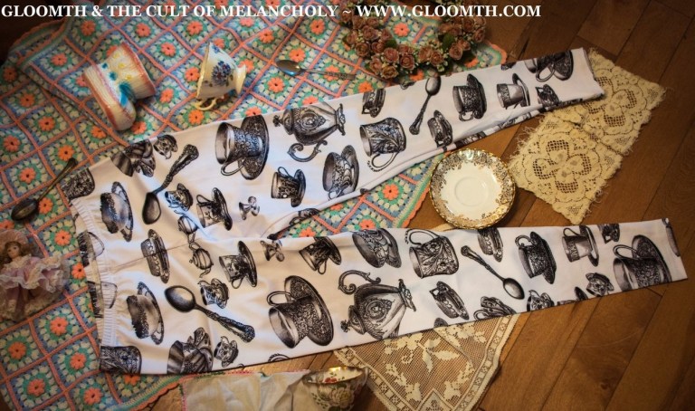 victorian tea party alice in wonderland gloomth tights leggings