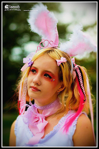 kawaii alice in wonderland white rabbit gloomth