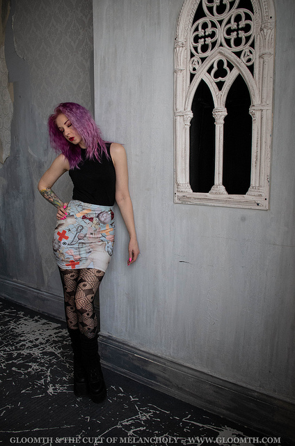 doll hospital antique medical themed print miniskirt by gloomth (3)