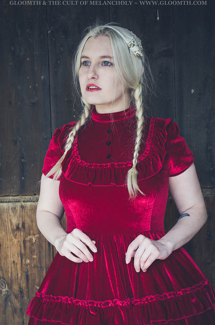 red velvet gothic lolita dress by gloomth