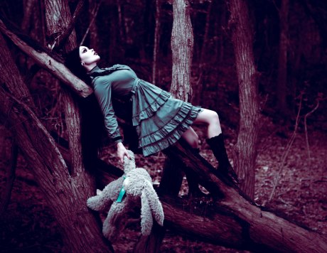 ReeRee Phillips and Gloomth gothic victorian fashion (1)