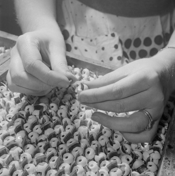 assembling doll eyes 1956