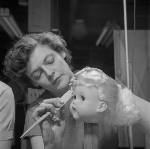 doll making in 1950s