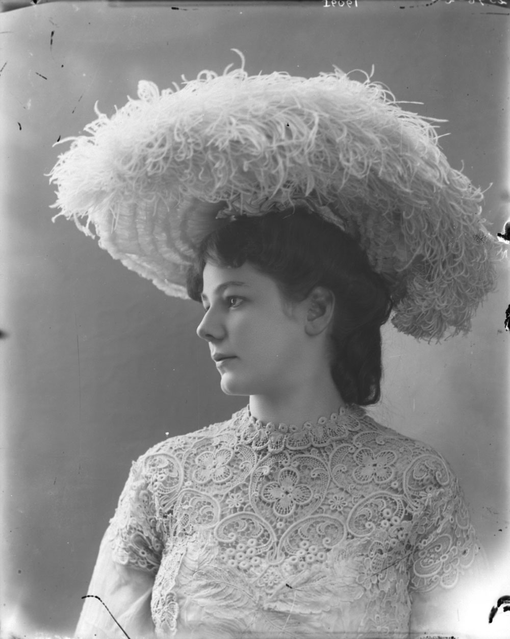 feather hat victorian era