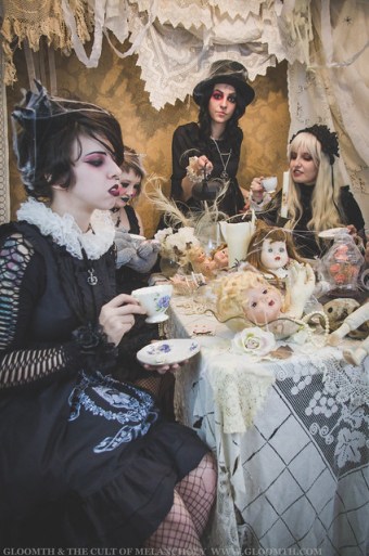 gothic alice in wonderland photoshoot
