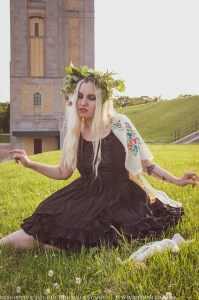 midsommar gothic photoshoot