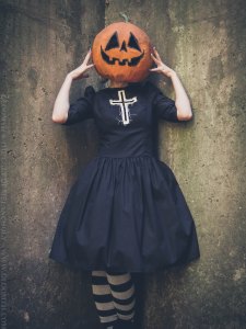 jack-o-lantern mask halloween girl