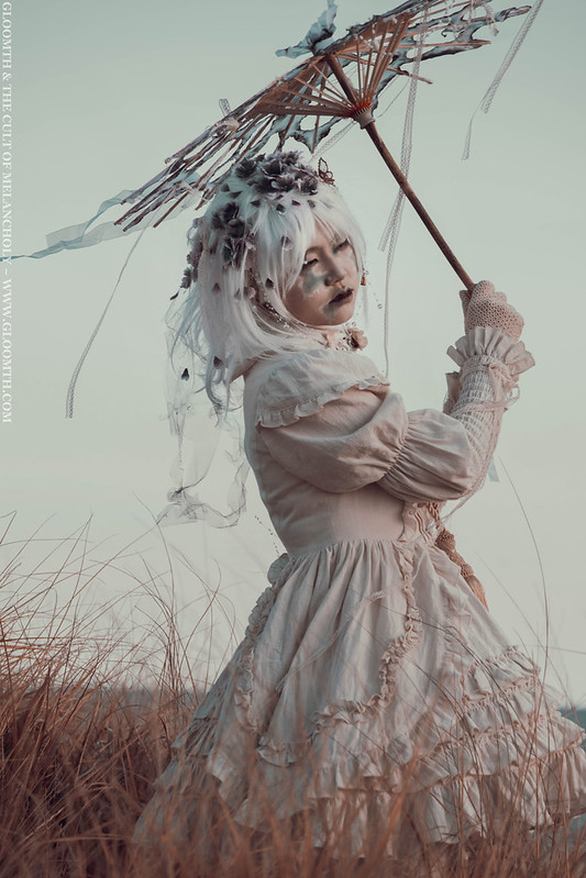 tattered gothic lolita